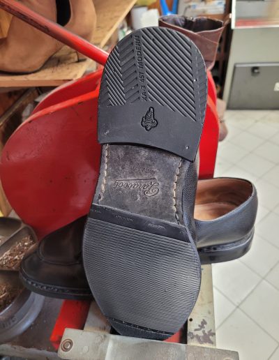 Changement de semelles de chaussures à Guichen