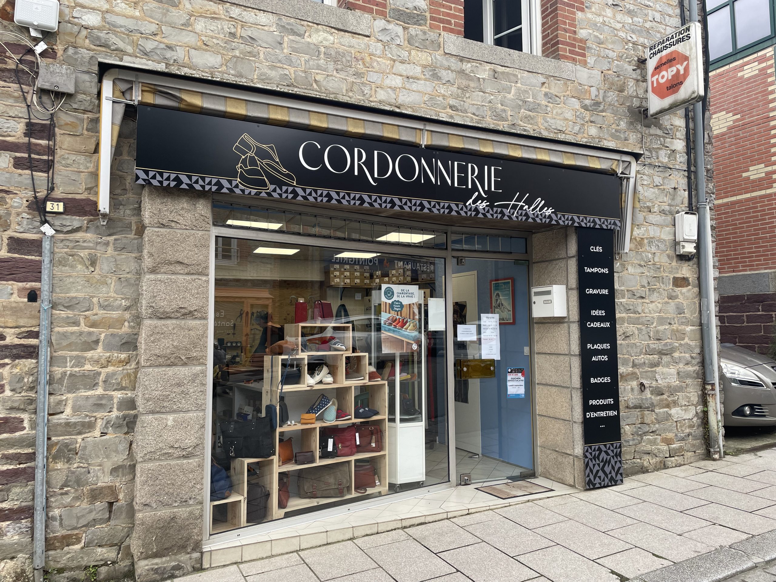 La cordonnerie des Halles au centre de Guichen